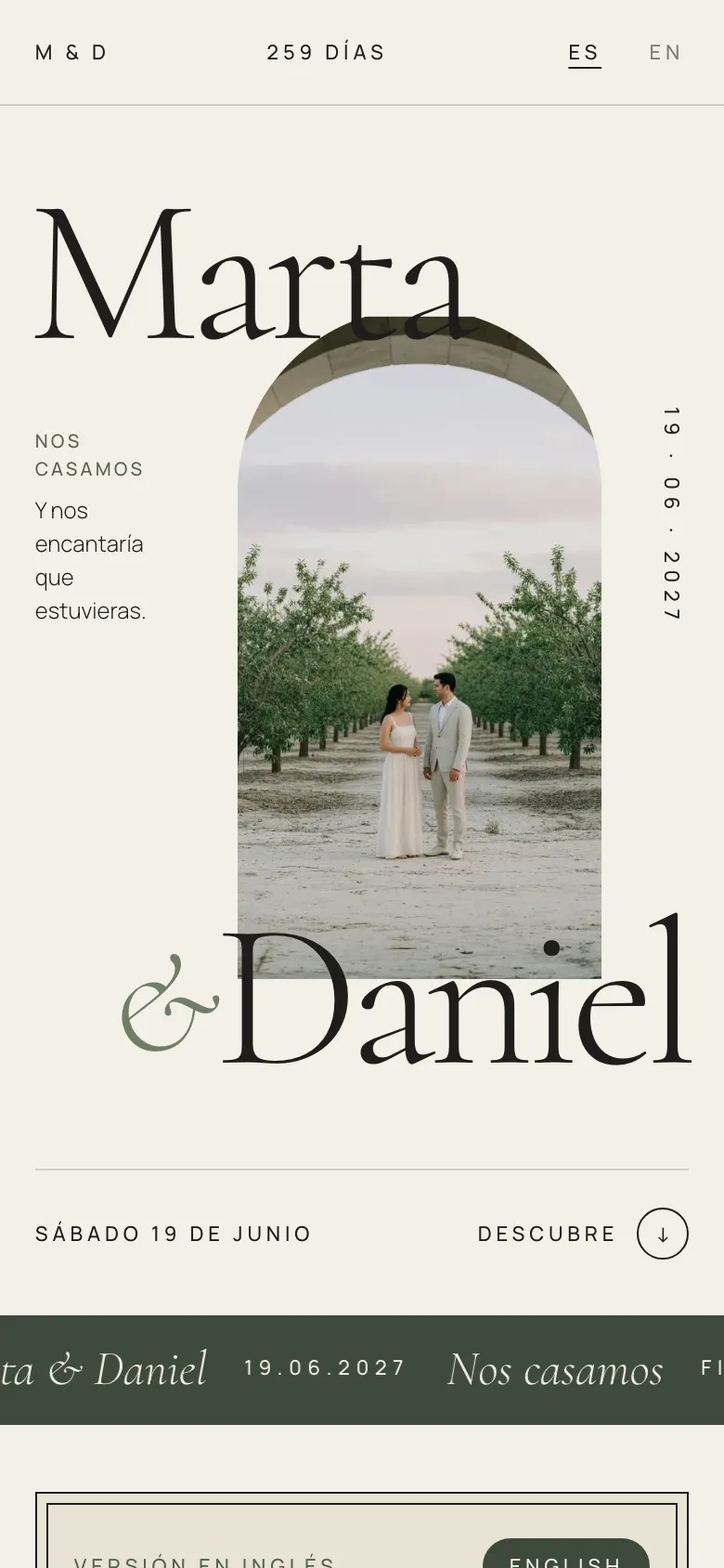 Portada de la web de ejemplo Clásica en un móvil
